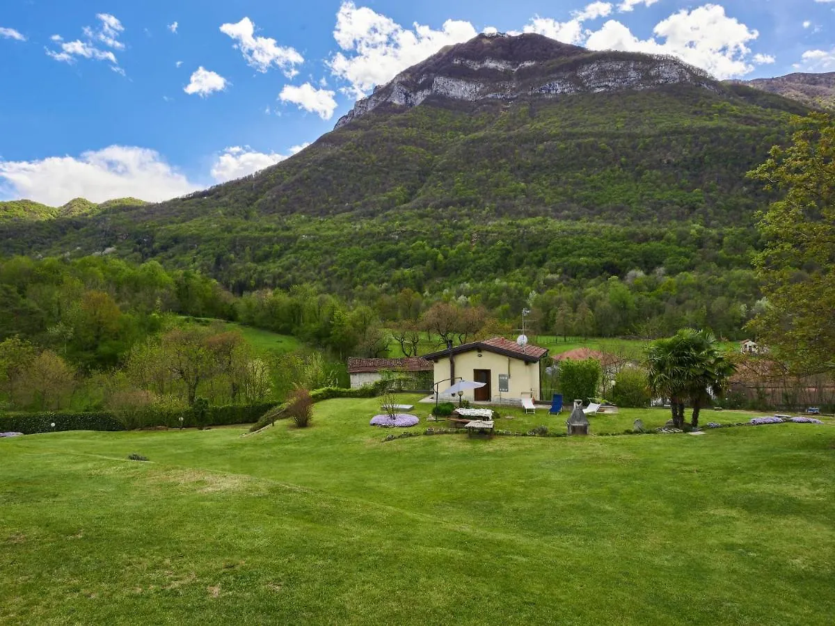 Holiday Home Casa Grandola-Green Garden By Interhome Naggio  0*, Naggio (Lombardy)